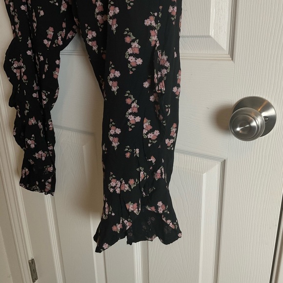 Melrose and Market Floral Black Ruffle Pants Size X-Large - Picture 10 of 14